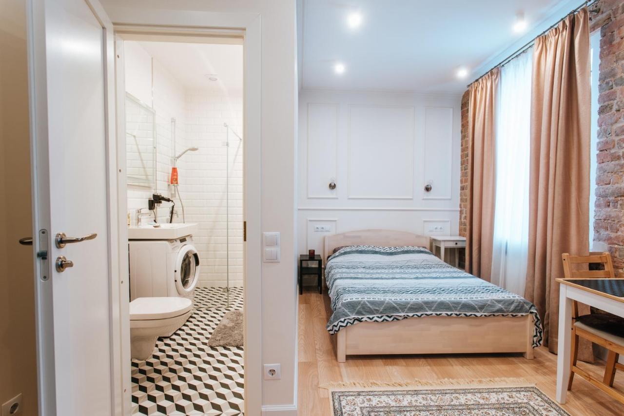 Stylish Latvian-Style Studio Apartment Near City Center, Parks, Cafes & Public Transit リガ エクステリア 写真