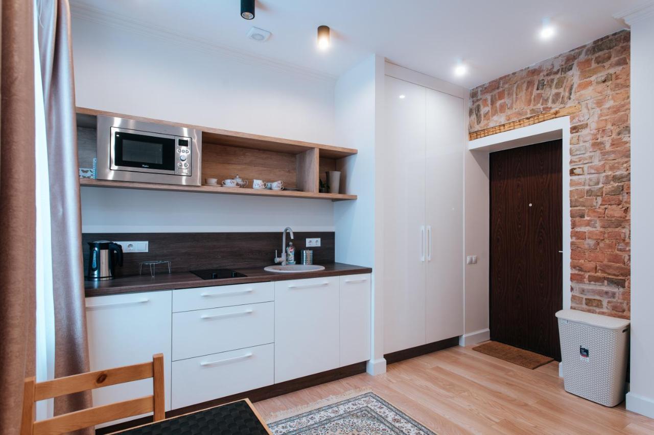 Stylish Latvian-Style Studio Apartment Near City Center, Parks, Cafes & Public Transit リガ エクステリア 写真